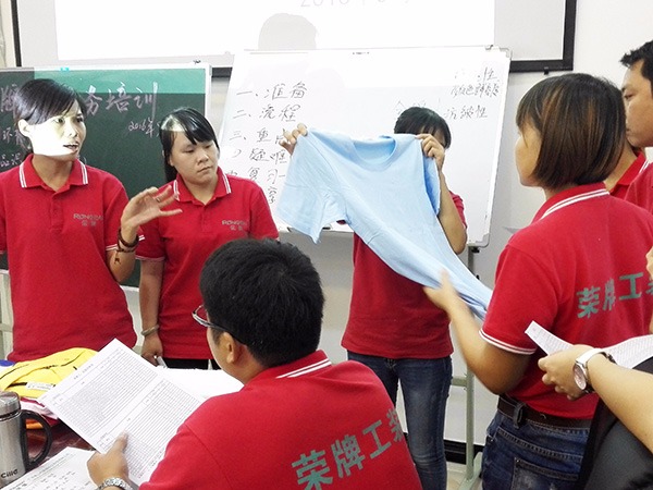 jinnian金年会员工培训现场