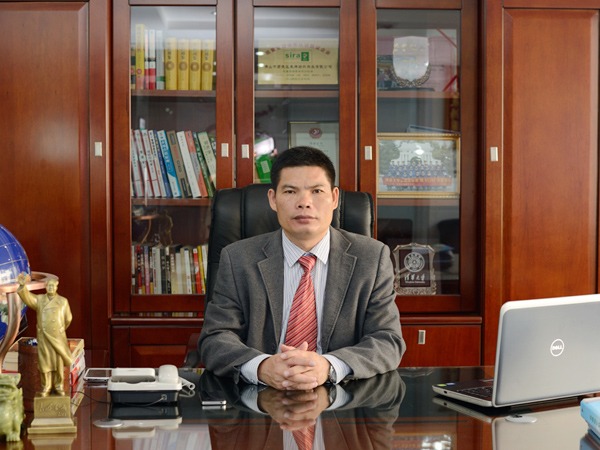 jinnian金年会董事长-黄日荣